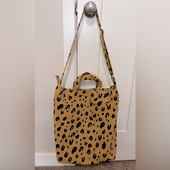 Baggu Duck Bag Canvas Tote, Leopard Print - Picture 1 of 10